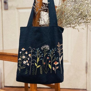 Floral Garden Embroidered  Linen Tote Bag With Zipper And Pocket, Wild Flower Tote Bag, Hand Embroidered Tote, Personalised Bag,Shopping Bag