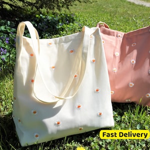 Personalized Tote Bag with Zipper,Daisy Embroidered Floral Tote Bag,Handmade Purse,Aesthetic Flower Tote Bag