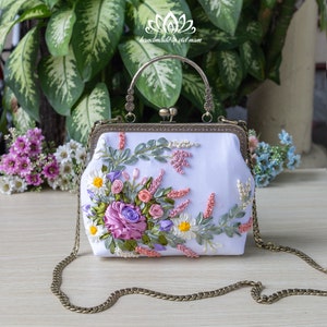 Floral embroidered handbag, Kiss lock bag with chain